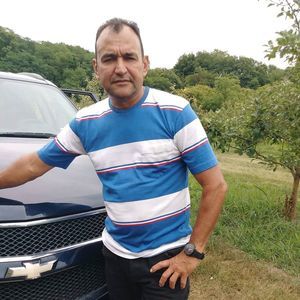 Meet your Posher, Roberto